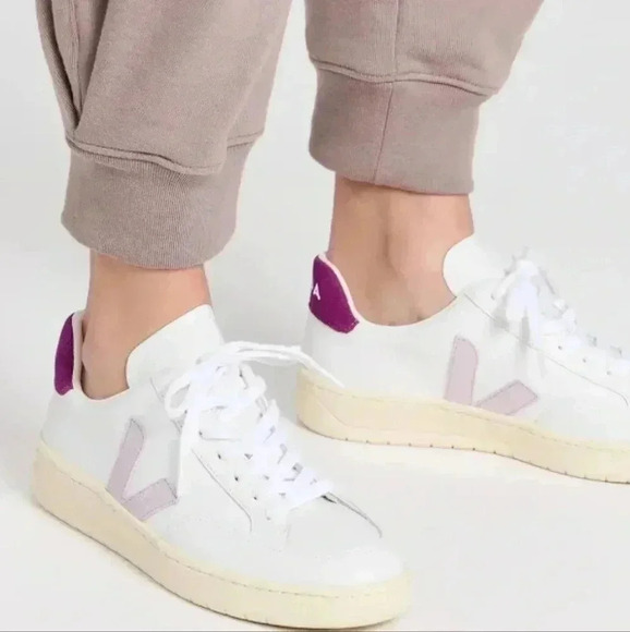 VEJA Women's V-12 Leather Sneakers White Pink - Picture 1 of 10